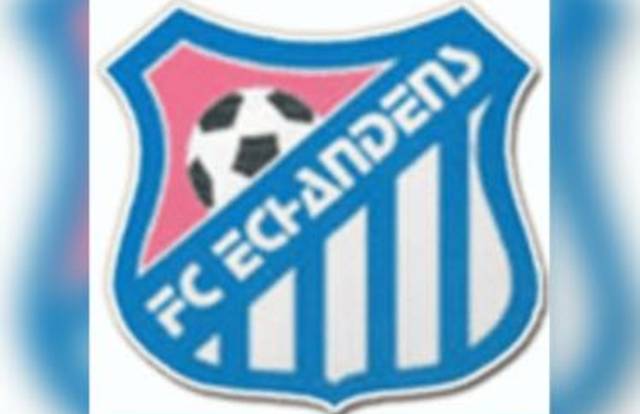 FC Echandens Séniors +40 is a football team. They are using SportEasy, the best web and mobile app to manage any sports team (football, soccer, rugby, basketball, baseball, hockey, volleyball...). Coaches and managers can organize the games and practices or send group messages to their players. Players have convenient access to their schedule or statistics. SportEasy is free and available online and there’s an app for iPhone and Android.