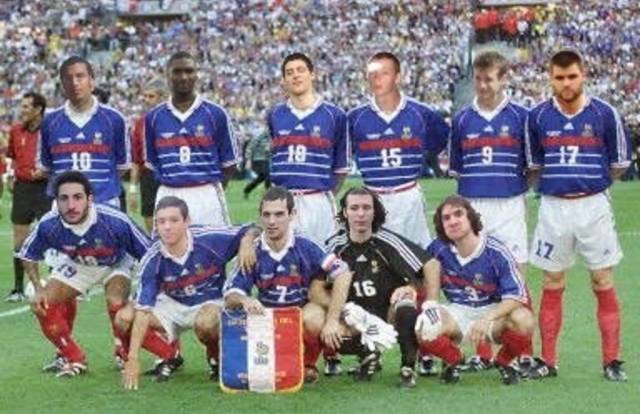 Les GeneRous de Paris is a football team. They are using SportEasy, the best web and mobile app to manage any sports team (football, soccer, rugby, basketball, baseball, hockey, volleyball...). Coaches and managers can organize the games and practices or send group messages to their players. Players have convenient access to their schedule or statistics. SportEasy is free and available online and there’s an app for iPhone and Android.
