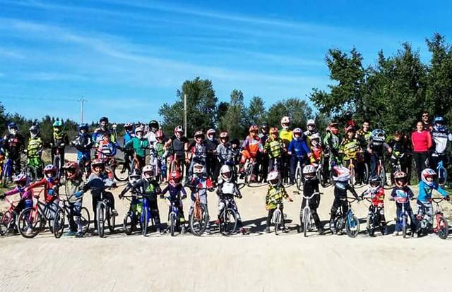 BCC CAMPSAS GROUPE 4 (COMPETITEURS) is a baseball team. They are using SportEasy, the best web and mobile app to manage any sports team (football, soccer, rugby, basketball, baseball, hockey, volleyball...). Coaches and managers can organize the games and practices or send group messages to their players. Players have convenient access to their schedule or statistics. SportEasy is free and available online and there’s an app for iPhone and Android.