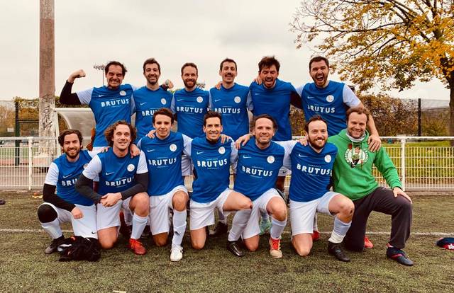 L'équipe Racing Club Balard est une équipe de football. Elle utlise SportEasy qui est l'appli de référence pour organiser vos matchs & entraînements et gérer votre équipe de foot, rugby, basket ou tout autre sport. Gratuit, SportEasy est disponible sur le web, sur iPhone et sur Android.