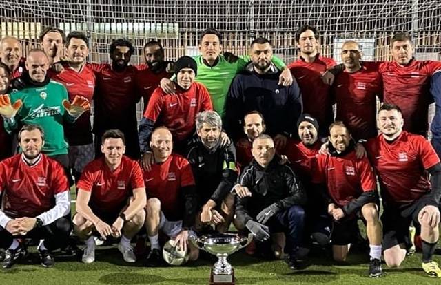 L'équipe FC Nestlé est une équipe de football. Elle utlise SportEasy qui est l'appli de référence pour organiser vos matchs & entraînements et gérer votre équipe de foot, rugby, basket ou tout autre sport. Gratuit, SportEasy est disponible sur le web, sur iPhone et sur Android.