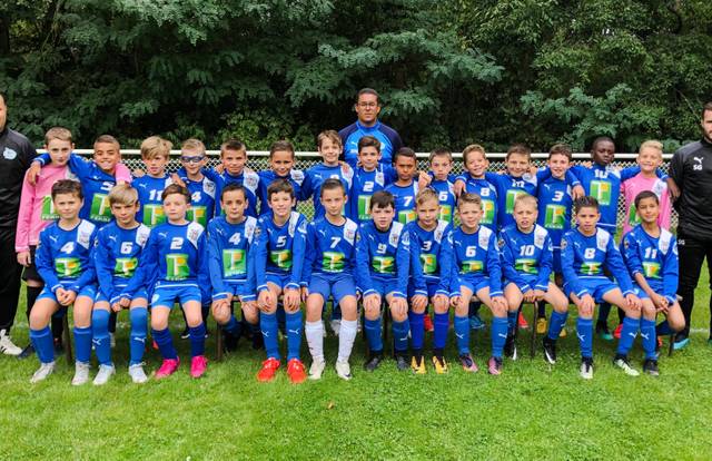 U11M is a football team. They are using SportEasy, the best web and mobile app to manage any sports team (football, soccer, rugby, basketball, baseball, hockey, volleyball...). Coaches and managers can organize the games and practices or send group messages to their players. Players have convenient access to their schedule or statistics. SportEasy is free and available online and there’s an app for iPhone and Android.