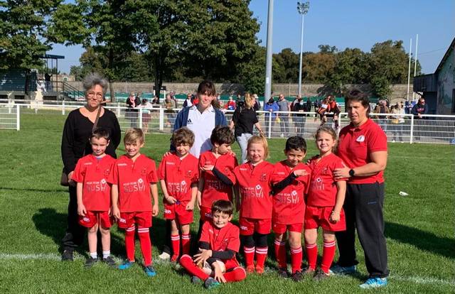 Moins de 8 is a rugby team. They are using SportEasy, the best web and mobile app to manage any sports team (football, soccer, rugby, basketball, baseball, hockey, volleyball...). Coaches and managers can organize the games and practices or send group messages to their players. Players have convenient access to their schedule or statistics. SportEasy is free and available online and there’s an app for iPhone and Android.