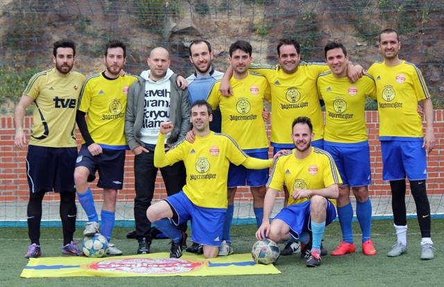 Oldglories is a football team. They are using SportEasy, the best web and mobile app to manage any sports team (football, soccer, rugby, basketball, baseball, hockey, volleyball...). Coaches and managers can organize the games and practices or send group messages to their players. Players have convenient access to their schedule or statistics. SportEasy is free and available online and there’s an app for iPhone and Android.
