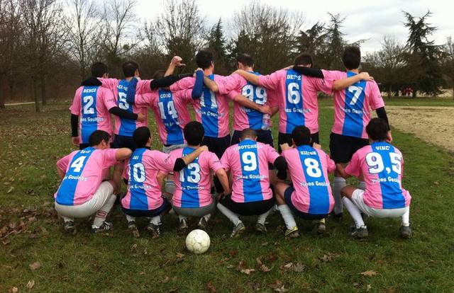 Pines Gouines is a football team. They are using SportEasy, the best web and mobile app to manage any sports team (football, soccer, rugby, basketball, baseball, hockey, volleyball...). Coaches and managers can organize the games and practices or send group messages to their players. Players have convenient access to their schedule or statistics. SportEasy is free and available online and there’s an app for iPhone and Android.