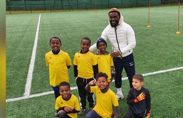 U6/U7 AFC Pitchoune is a football team. They are using SportEasy, the best web and mobile app to manage any sports team (football, soccer, rugby, basketball, baseball, hockey, volleyball...). Coaches and managers can organize the games and practices or send group messages to their players. Players have convenient access to their schedule or statistics. SportEasy is free and available online and there’s an app for iPhone and Android.