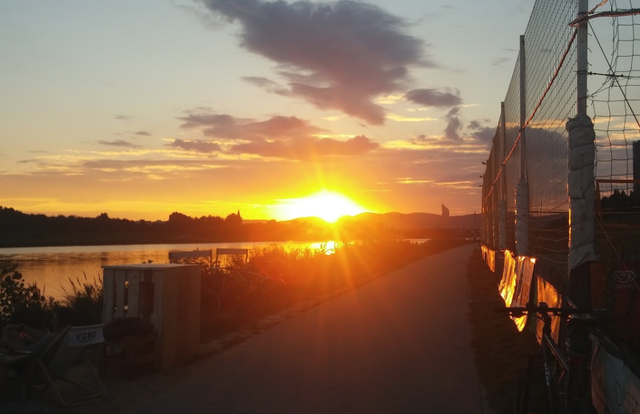 Hakuna Matatas is a volley team. They are using SportEasy, the best web and mobile app to manage any sports team (football, soccer, rugby, basketball, baseball, hockey, volleyball...). Coaches and managers can organize the games and practices or send group messages to their players. Players have convenient access to their schedule or statistics. SportEasy is free and available online and there’s an app for iPhone and Android.