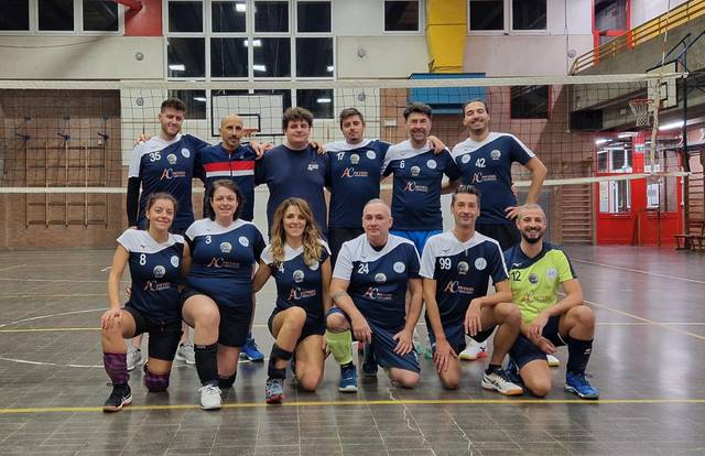 Triumvirato Arcotonda is a volley team. They are using SportEasy, the best web and mobile app to manage any sports team (football, soccer, rugby, basketball, baseball, hockey, volleyball...). Coaches and managers can organize the games and practices or send group messages to their players. Players have convenient access to their schedule or statistics. SportEasy is free and available online and there’s an app for iPhone and Android.