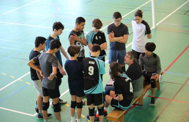 M15 Garçons is a volley team. They are using SportEasy, the best web and mobile app to manage any sports team (football, soccer, rugby, basketball, baseball, hockey, volleyball...). Coaches and managers can organize the games and practices or send group messages to their players. Players have convenient access to their schedule or statistics. SportEasy is free and available online and there’s an app for iPhone and Android.