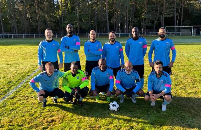 OSC Elancourt Vétéran 1 is a football team. They are using SportEasy, the best web and mobile app to manage any sports team (football, soccer, rugby, basketball, baseball, hockey, volleyball...). Coaches and managers can organize the games and practices or send group messages to their players. Players have convenient access to their schedule or statistics. SportEasy is free and available online and there’s an app for iPhone and Android.