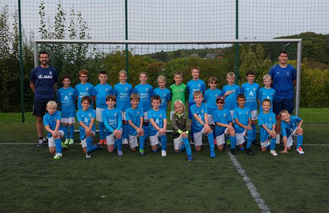 U12 is a football team. They are using SportEasy, the best web and mobile app to manage any sports team (football, soccer, rugby, basketball, baseball, hockey, volleyball...). Coaches and managers can organize the games and practices or send group messages to their players. Players have convenient access to their schedule or statistics. SportEasy is free and available online and there’s an app for iPhone and Android.