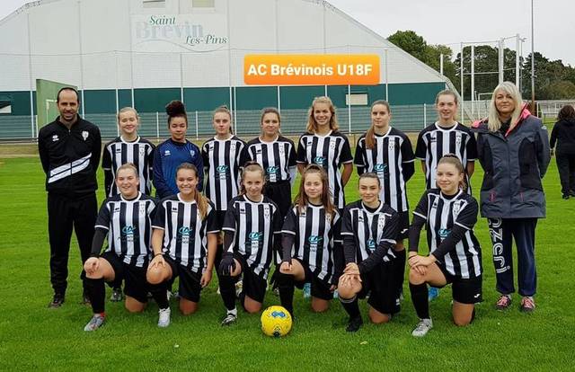 ACB SAINT BREVIN Féminines is a football team. They are using SportEasy, the best web and mobile app to manage any sports team (football, soccer, rugby, basketball, baseball, hockey, volleyball...). Coaches and managers can organize the games and practices or send group messages to their players. Players have convenient access to their schedule or statistics. SportEasy is free and available online and there’s an app for iPhone and Android.