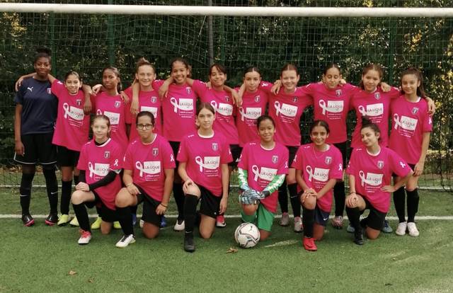 U15 Féminines is a football team. They are using SportEasy, the best web and mobile app to manage any sports team (football, soccer, rugby, basketball, baseball, hockey, volleyball...). Coaches and managers can organize the games and practices or send group messages to their players. Players have convenient access to their schedule or statistics. SportEasy is free and available online and there’s an app for iPhone and Android.
